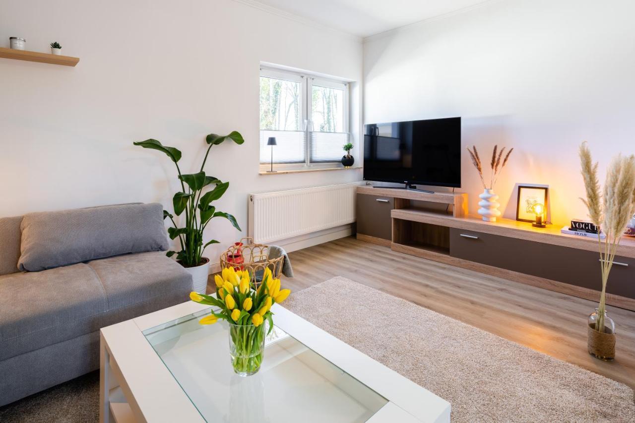 Vivid - Ideal Fuer 4 - Strandnaehe Mit 2 Terrassen - 2 Sz & Wz Varel Exterior foto